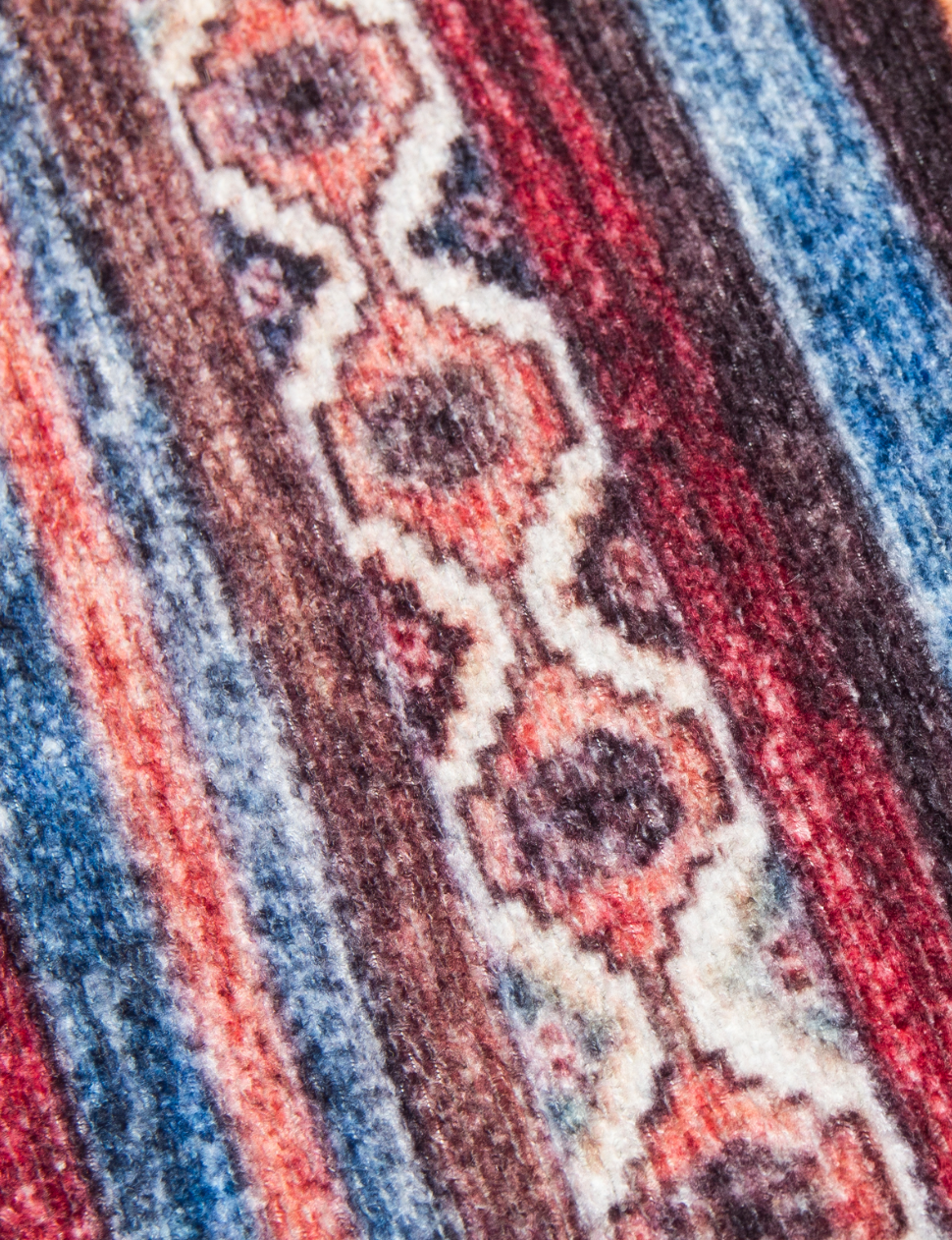 up Close - Rug Modena Maraca