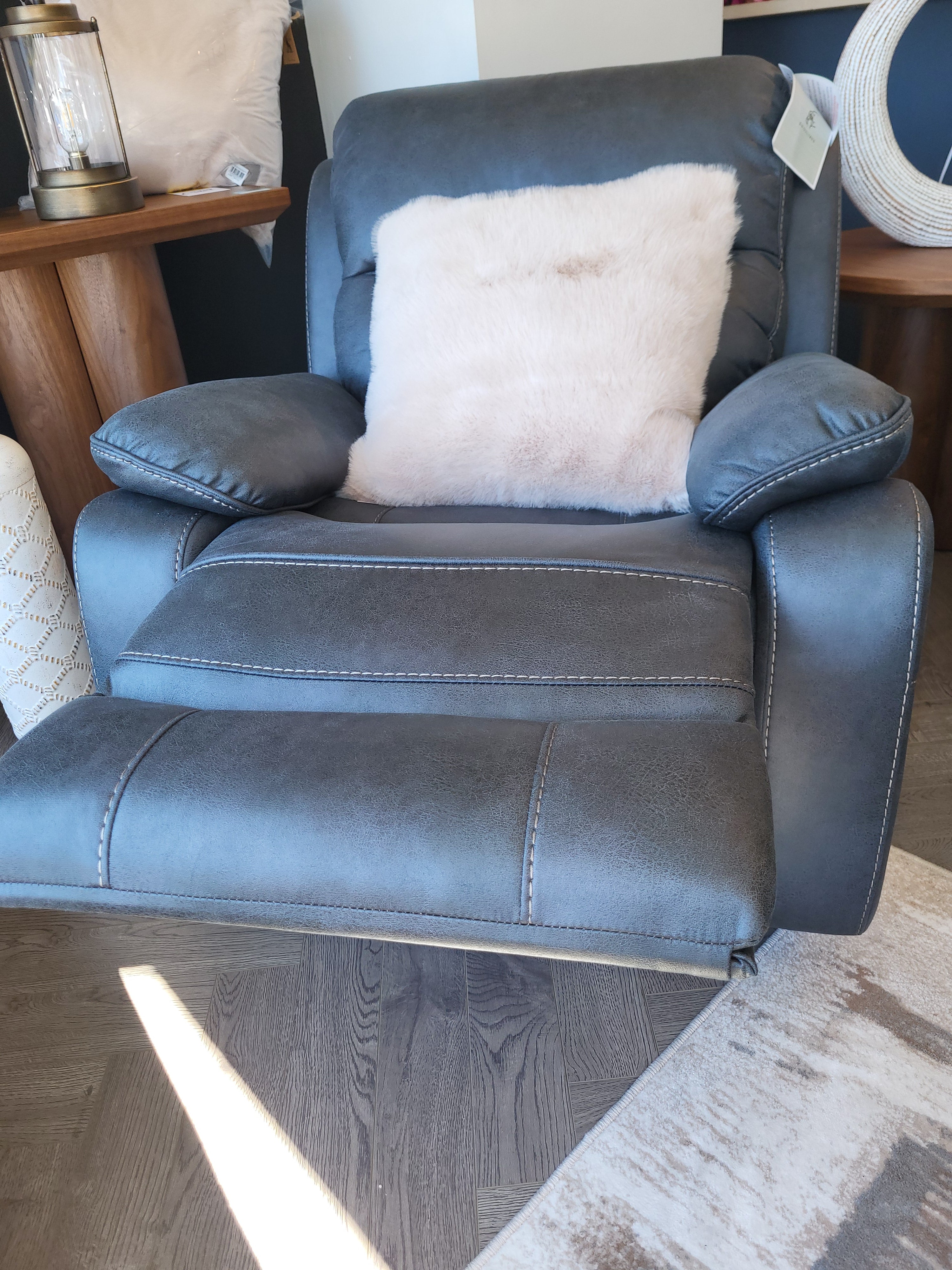 Connie 3- 1- 1 Suite Collection