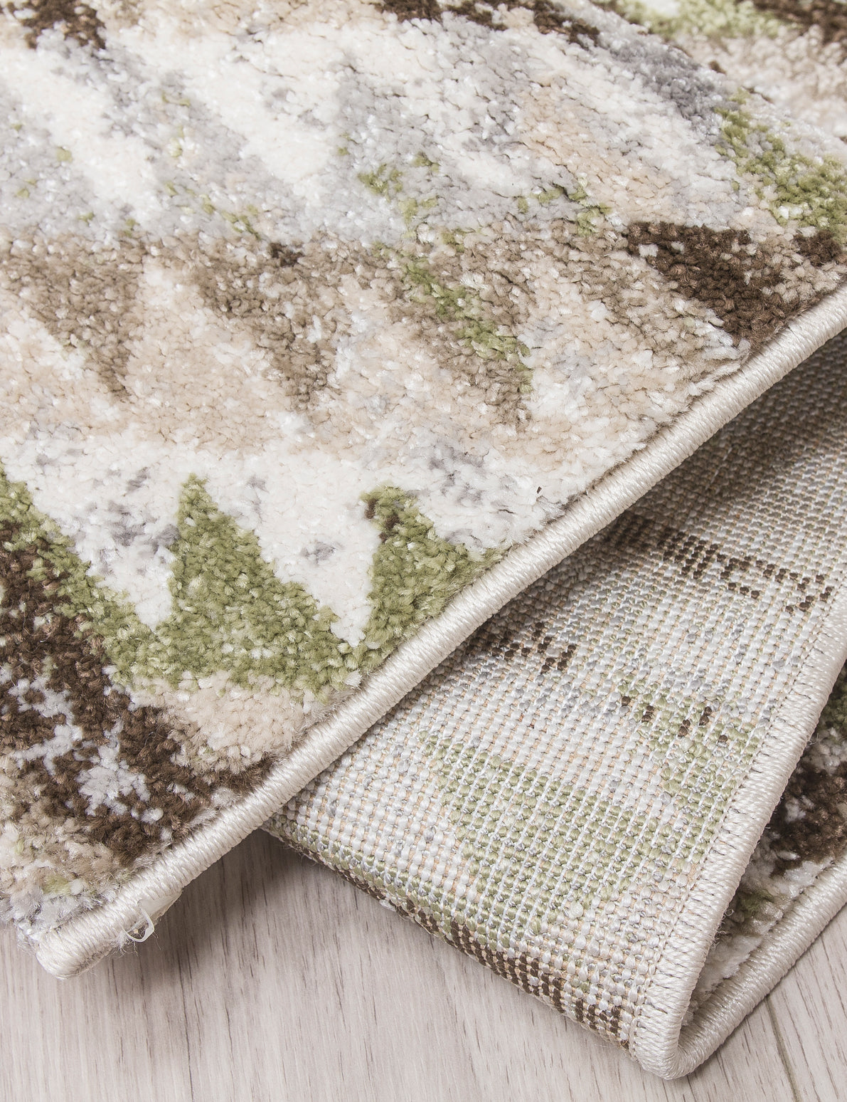 Ardenne Azteca Green Rug