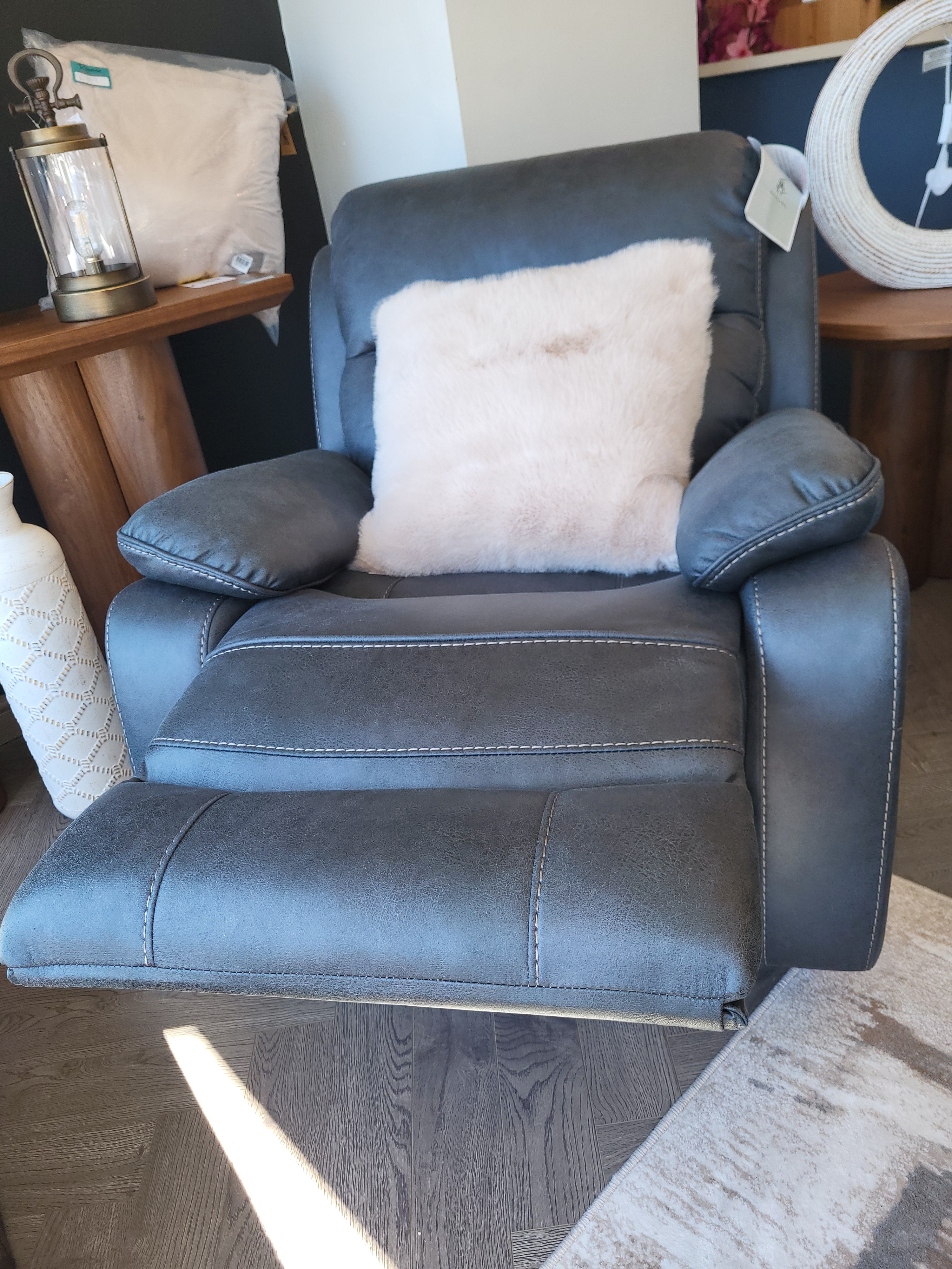 Connie 3- 1- 1 Suite Collection