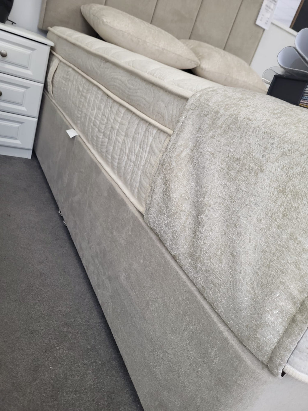 Oslo Full Bed Set