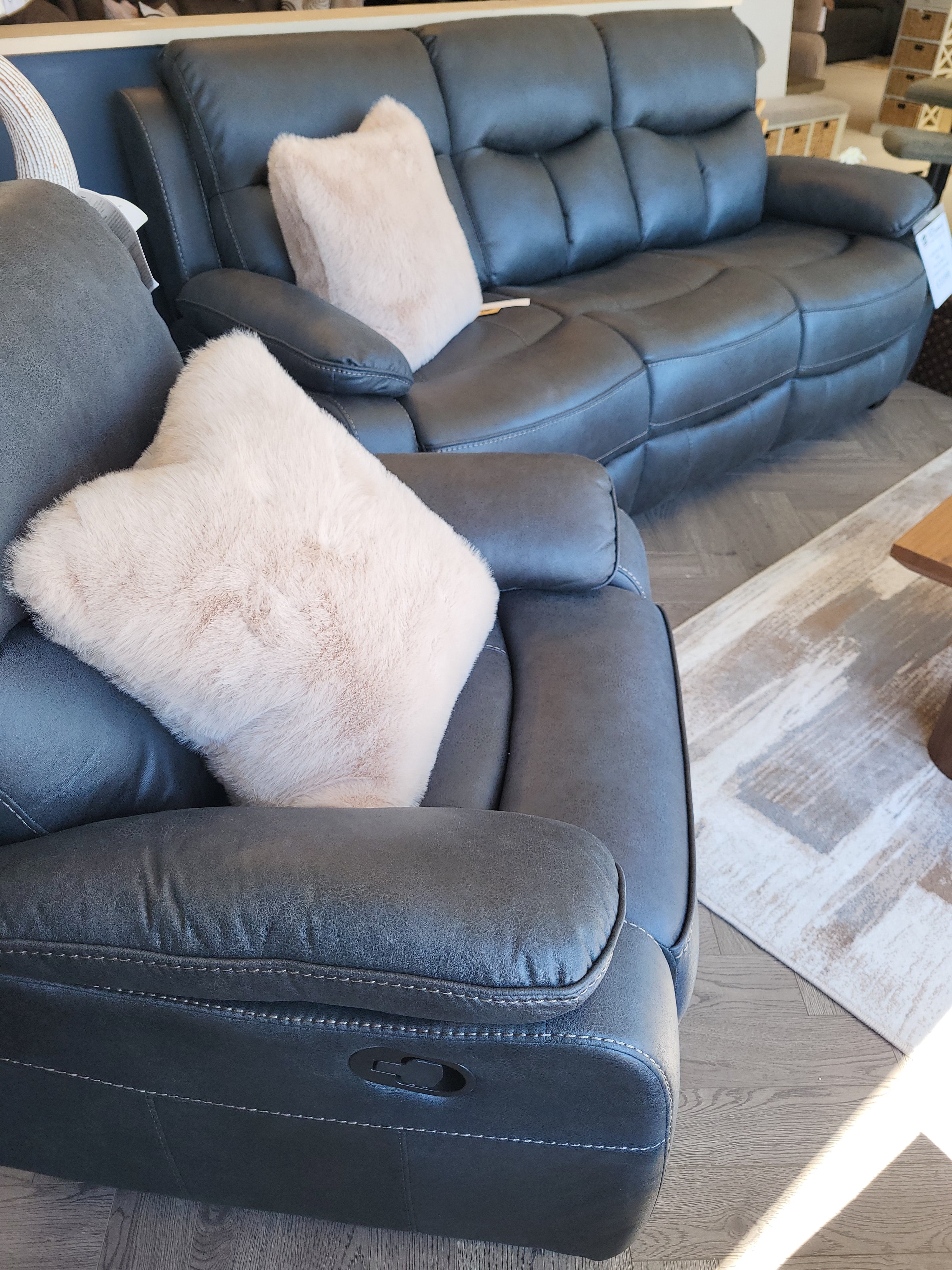 Connie 3- 1- 1 Suite Collection