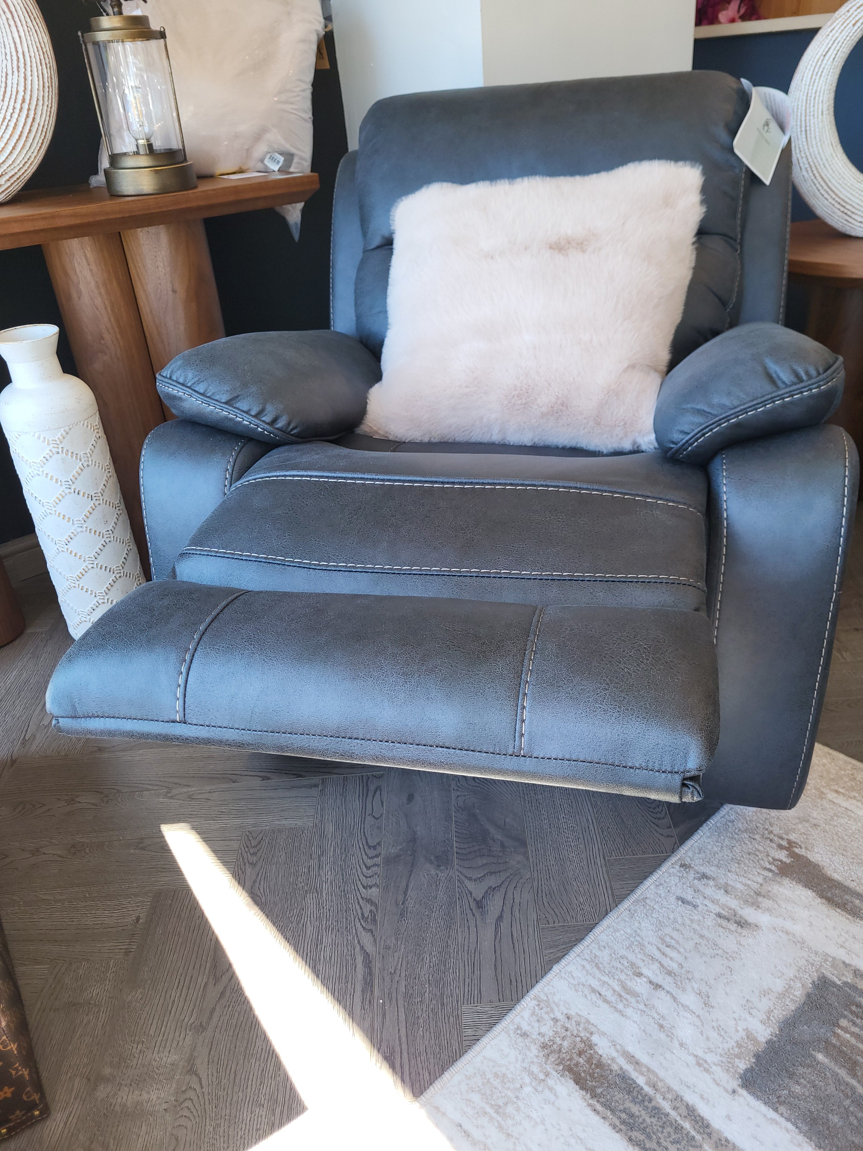 Connie 3- 1- 1 Suite Collection