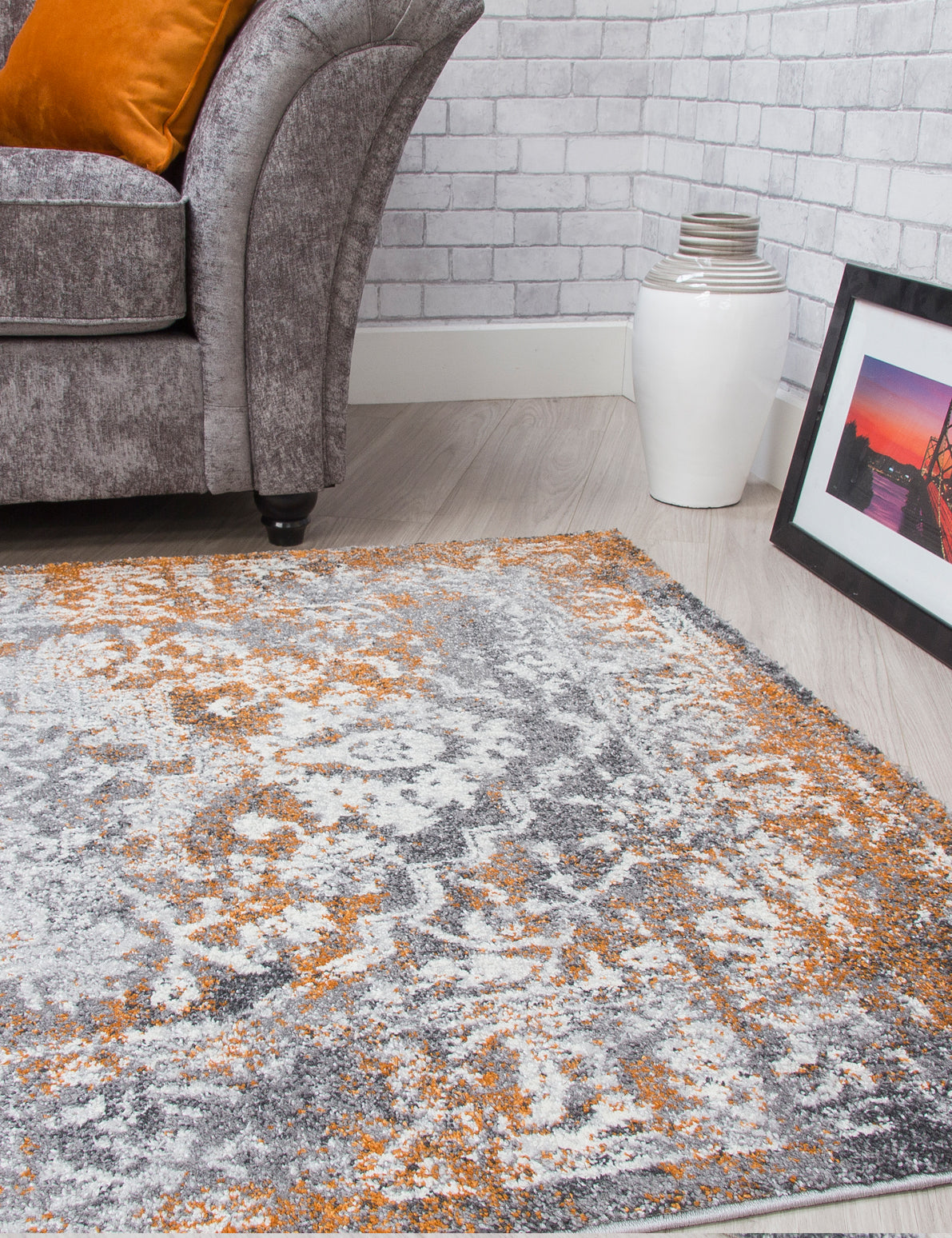 Antika Medallion Pumpkin Rug