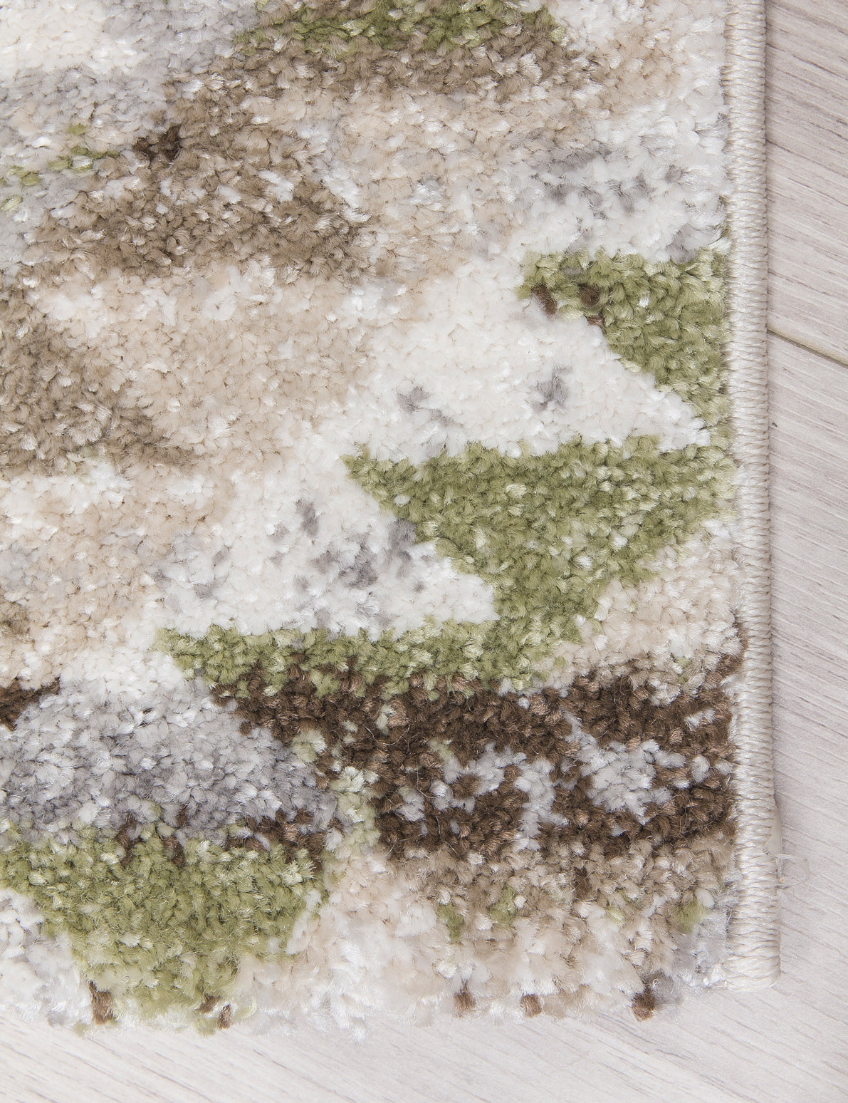Ardenne Azteca Green Rug