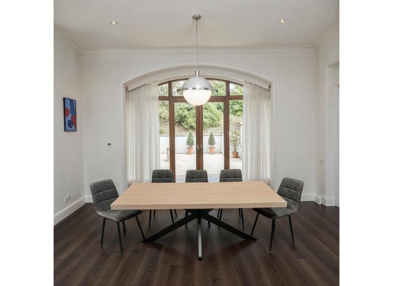 Manor Oak Dining Table (1.8m)