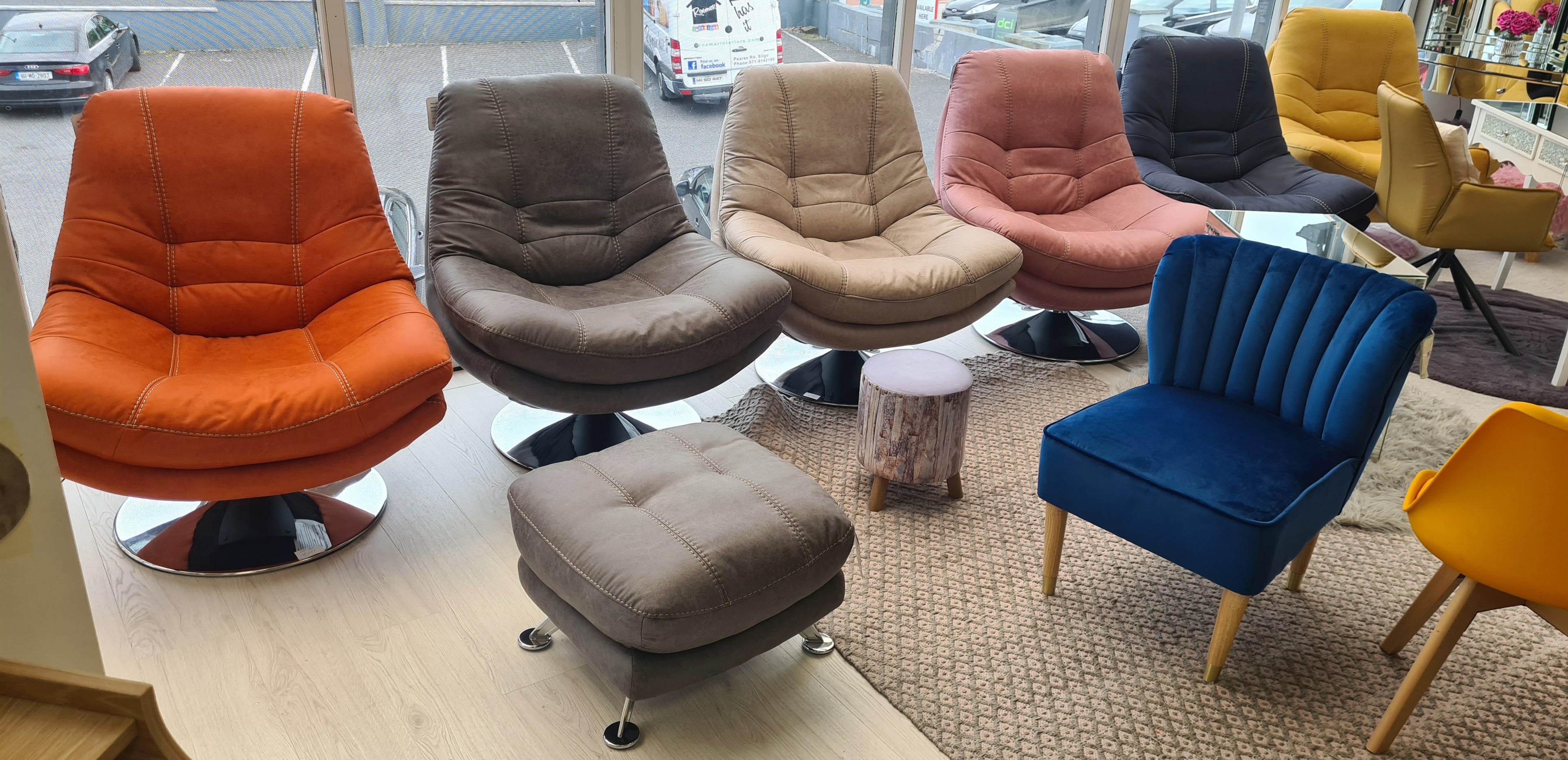 Armani Swivel chair - Pumpkin