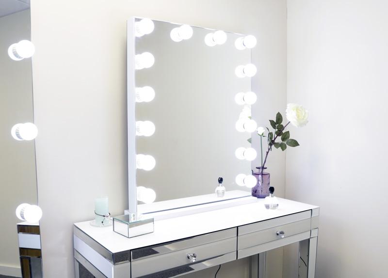 Hollywood Mirror Portrait With USB Bluetooth & Speaker