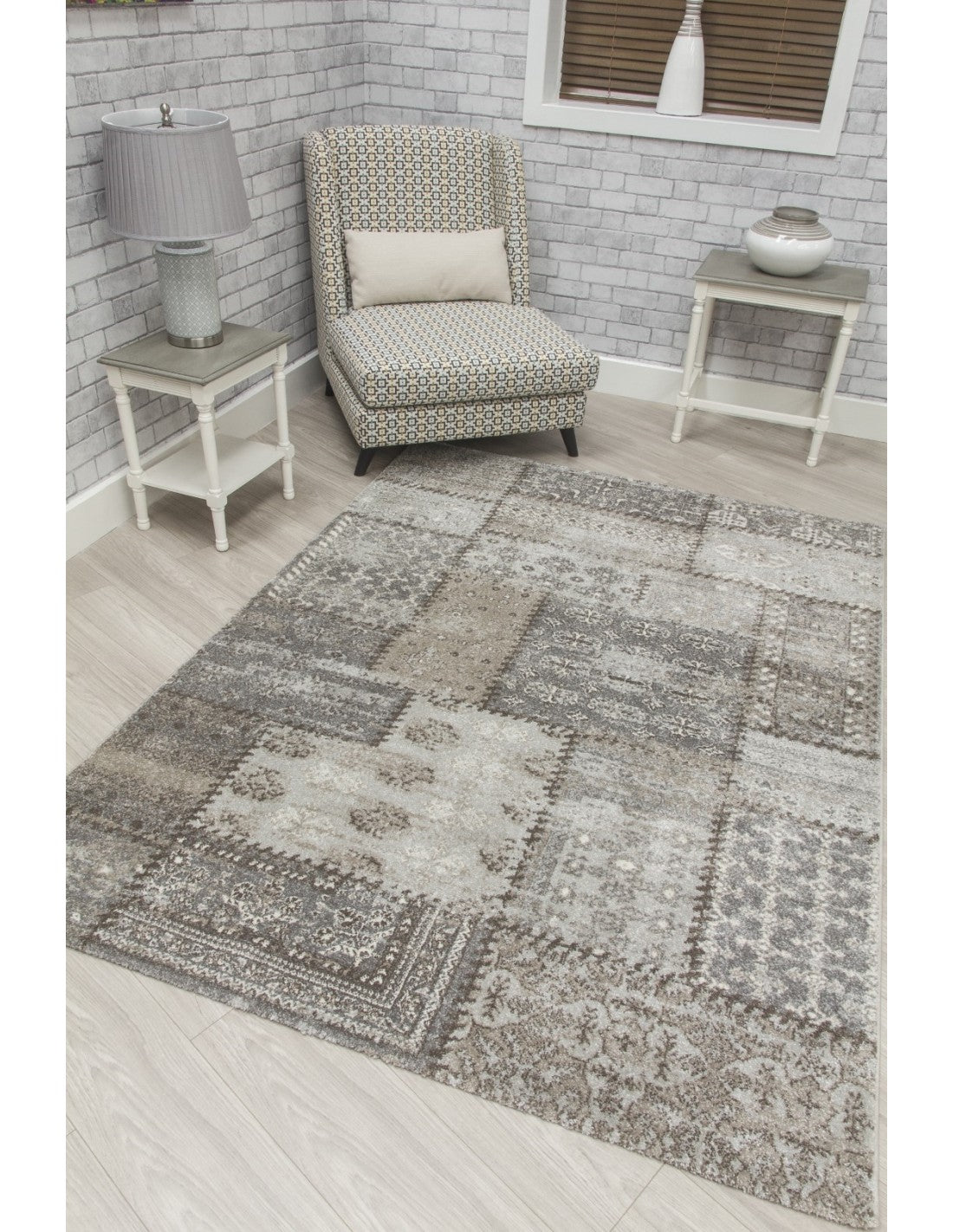 Antika Greige Rug – Roemer Furniture